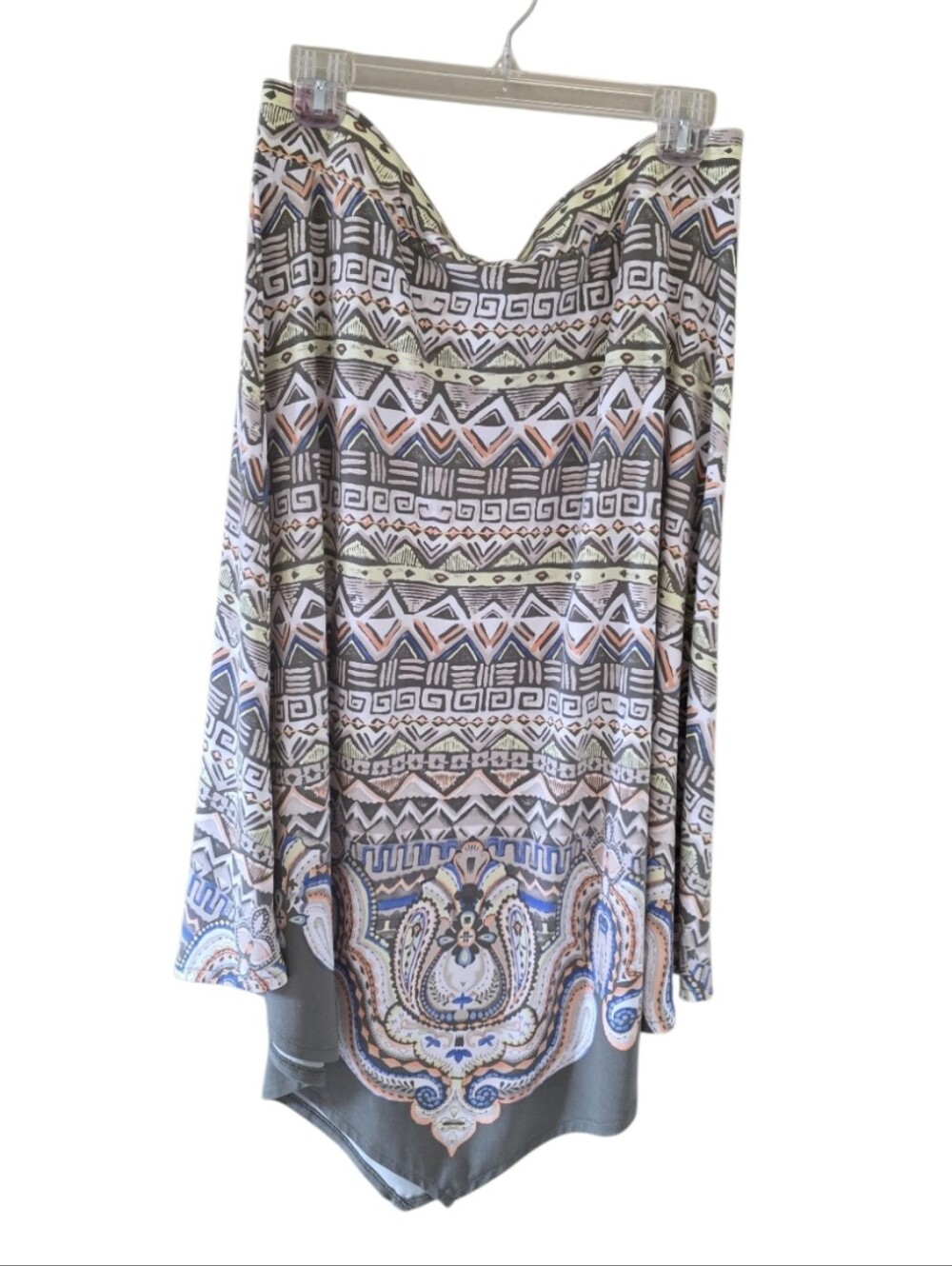 Chicos Aztec Print Skirt  in Multi Colors To Include Green, Orange and Tan.